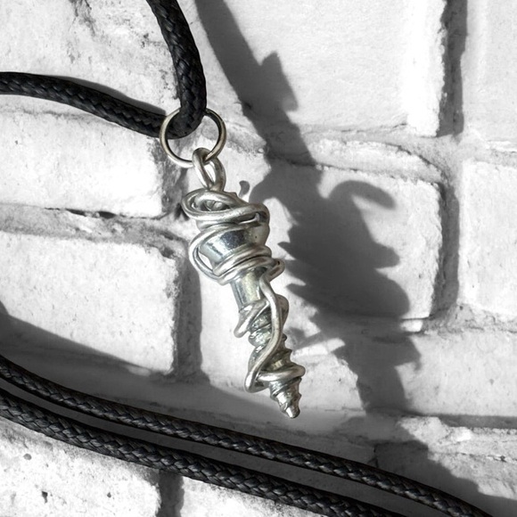 5 For $25💫Alternative Hardware Screw Necklace Pendant - Picture 3 of 8